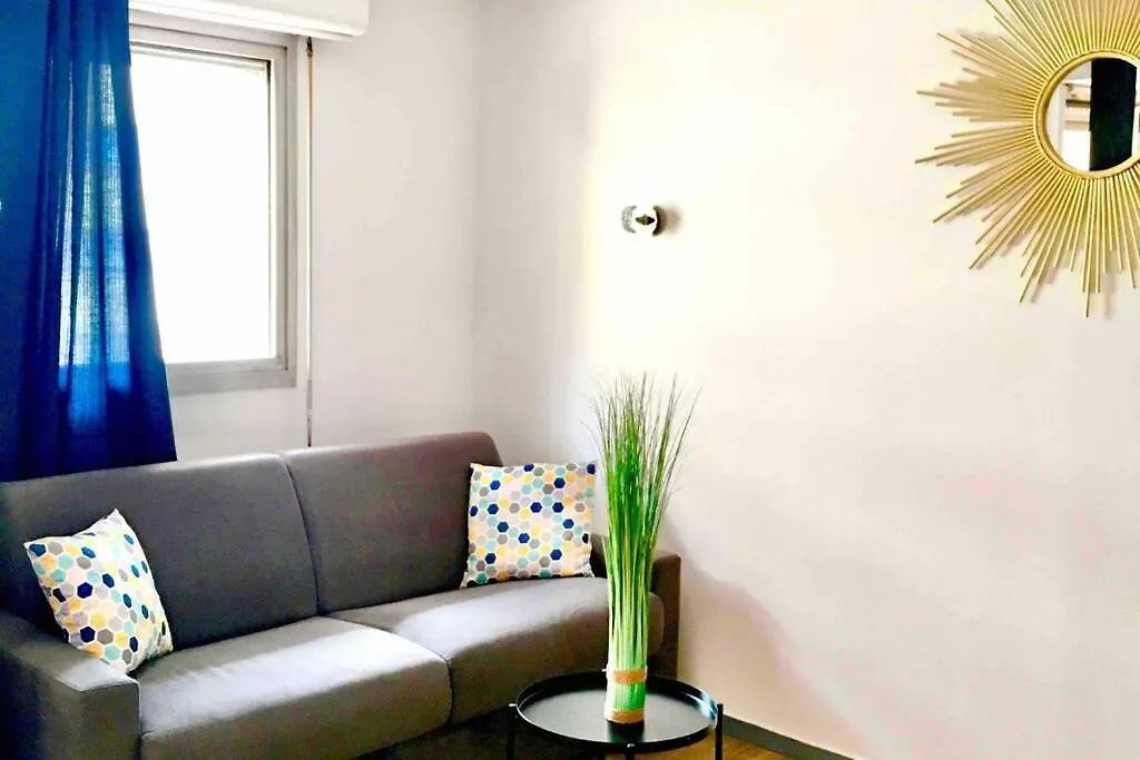 Apartment Soleil- 4 Pers Hyper Centre Plage - 2 Min - Terrasse Saint-Raphael  France